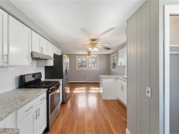 73 Prescott Ave, Riverside, RI 02915