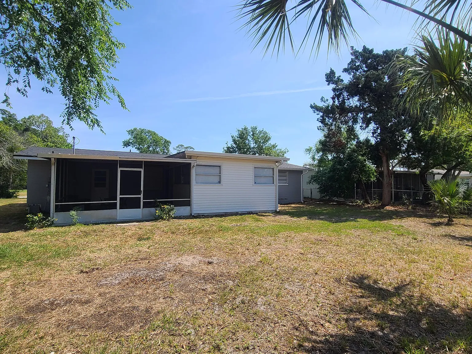 3 bed, 2.0 bath, 1466 sqft, $2,200 — Photo 3