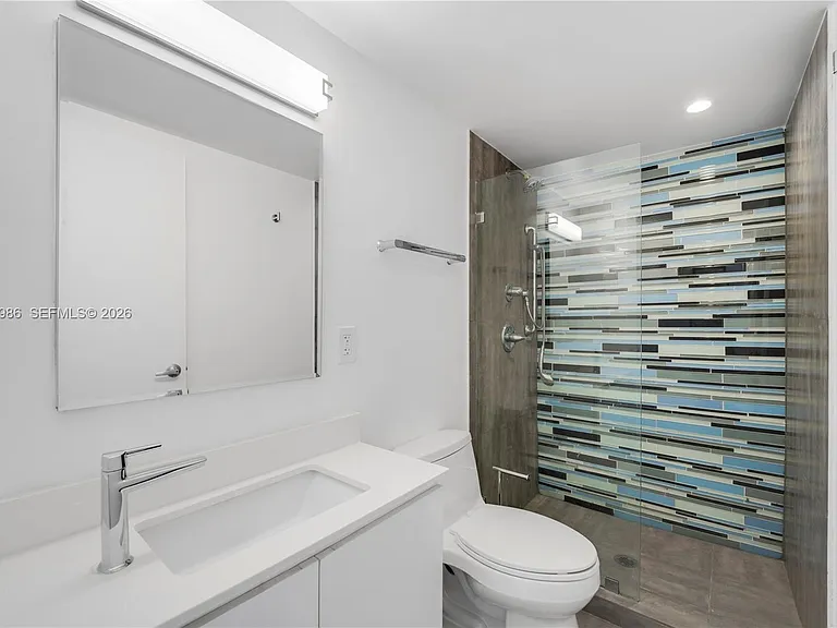 801 15th St #108 — Photo 9
