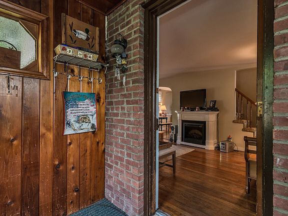 5th image of 7 Harriman Ave