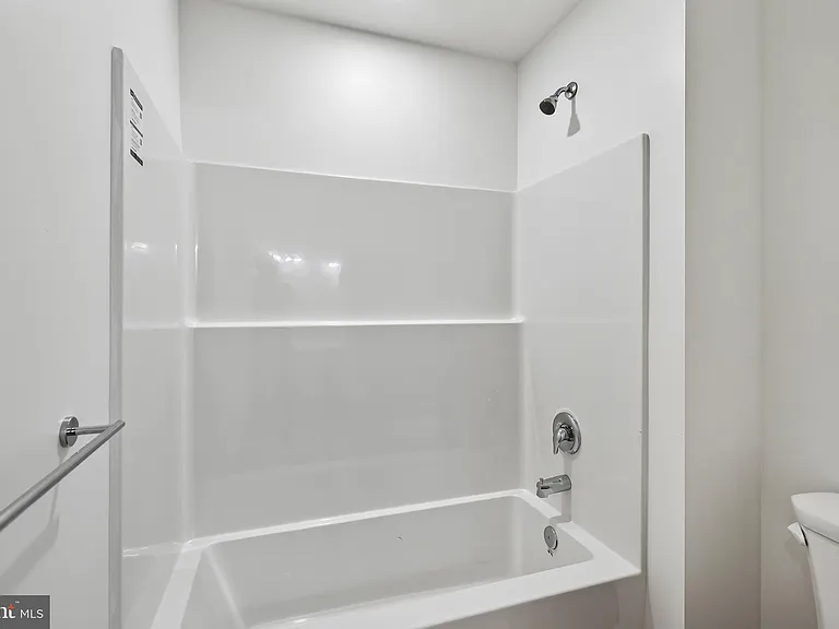 123 S Main St #6 — Photo 25