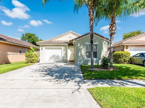 1893 SE 13th St, Homestead, FL 33035