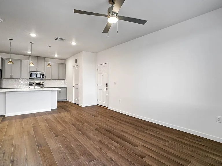2232 Arikaree Hts #307 — Photo 8
