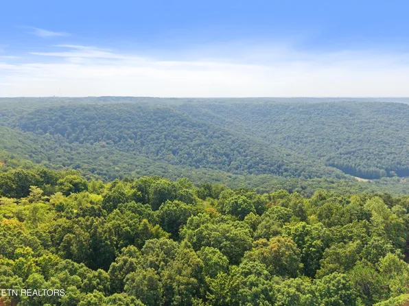 361 Long View Ln, Jamestown, TN 38556
