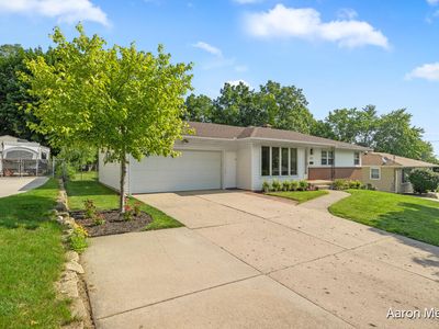 1437 10th St NW, Grand Rapids, MI, 49504