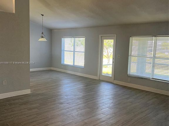 5th image of 2033 NW 4th St