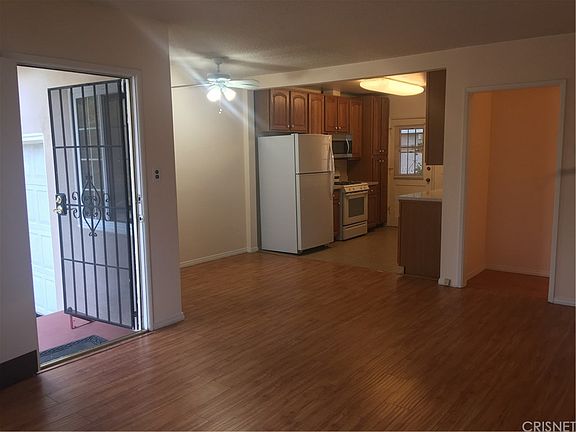 2nd image of 5929 White Oak Ave
