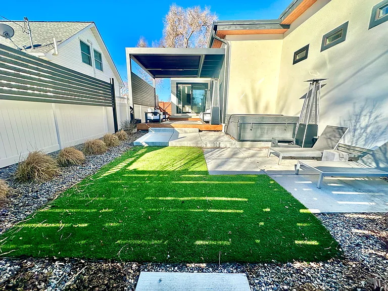 326 S Jasmine St — Photo 39