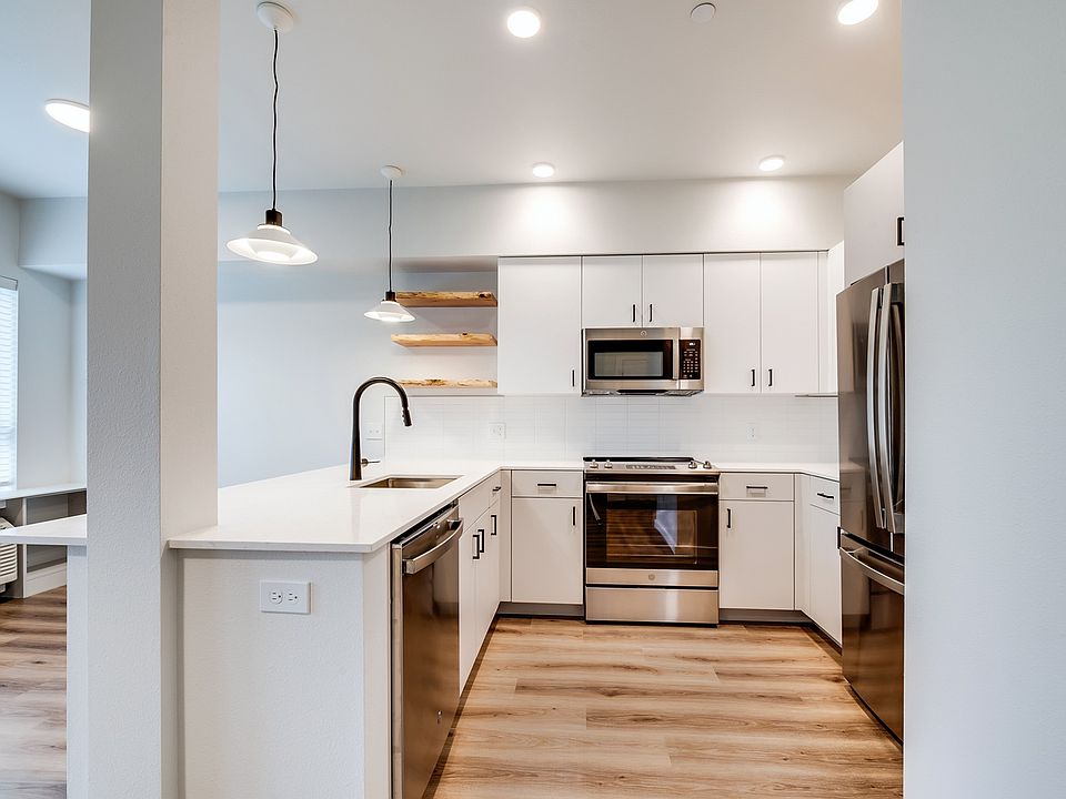 1x1 Executive Spacious Kitchen