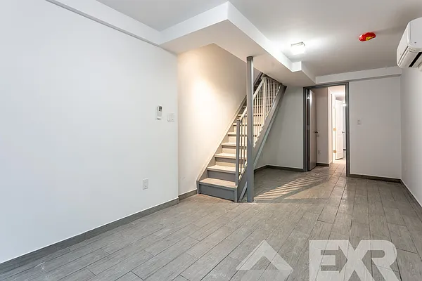 Rented by EXR | media 68