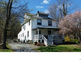 33 Swezey Pl, Monroe, NY 10950
