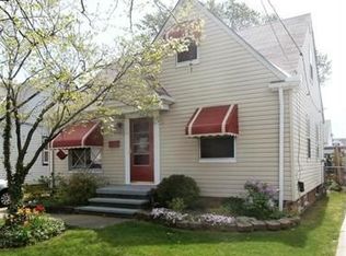 29958 Halifax Ave, Wickliffe, OH 44092
