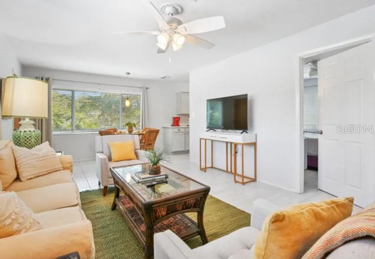 422 Julia Pl #C — Photo 4