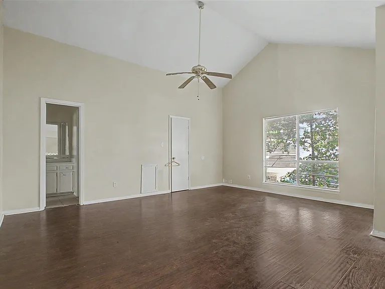 13119 Hollowcreek Park Dr — Photo 16