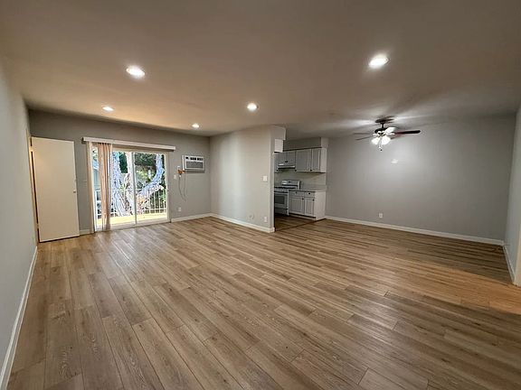 2nd image of 4415 Ventura Canyon Ave APT 202