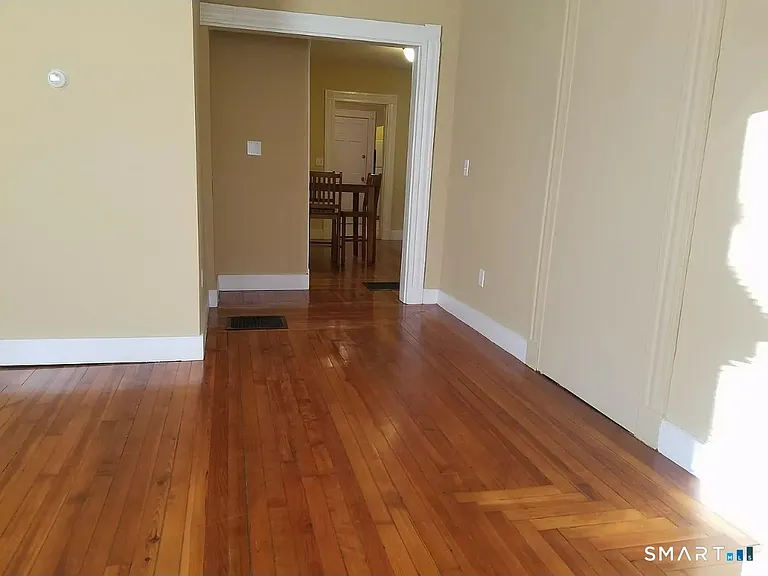 39 Pine St #2 — Photo 3