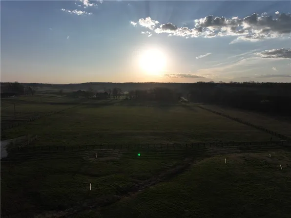 18607 W Highway 12 #10, Gentry, AR 72734