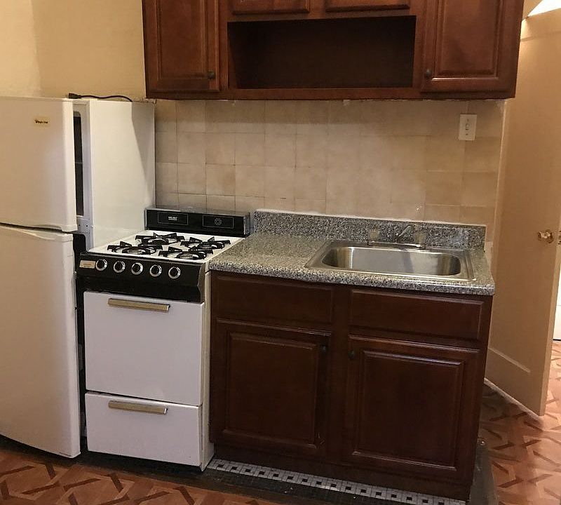 1st image of 485 Saint Johns Pl APT 1C
