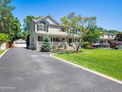 121 Woodland Dr, East Islip, NY, 11730