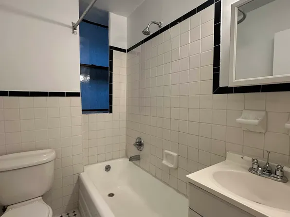 11 East 32nd Street 3E image 4 of 5