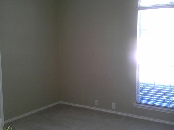 2nd image of 2708 Cascade Dr