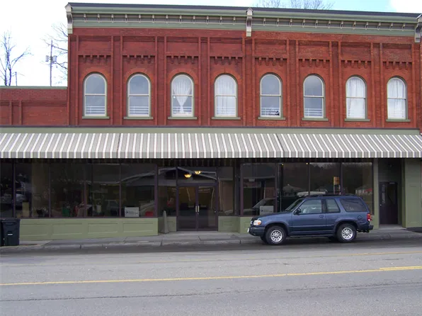 1095 E Main St #F, Radford, VA 24141