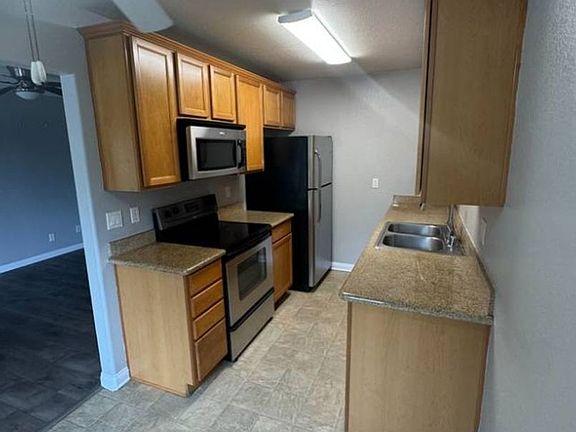 2nd image of 2360 Paseo De Laura APT 4