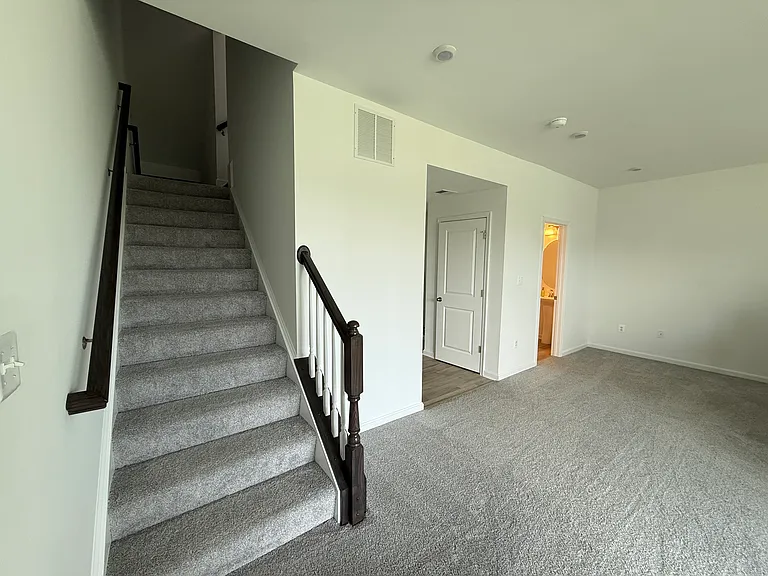 534 Rosemary Cir — Photo 10