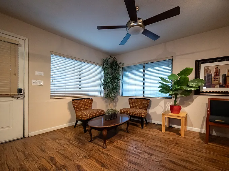 941 N Euclid Ave #121 — Photo 13