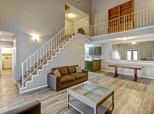 5852 Water Ridge Dr, Arlington, TX 76016