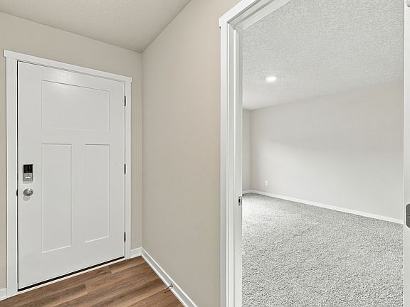 4th image of 5082 Grandview Ave