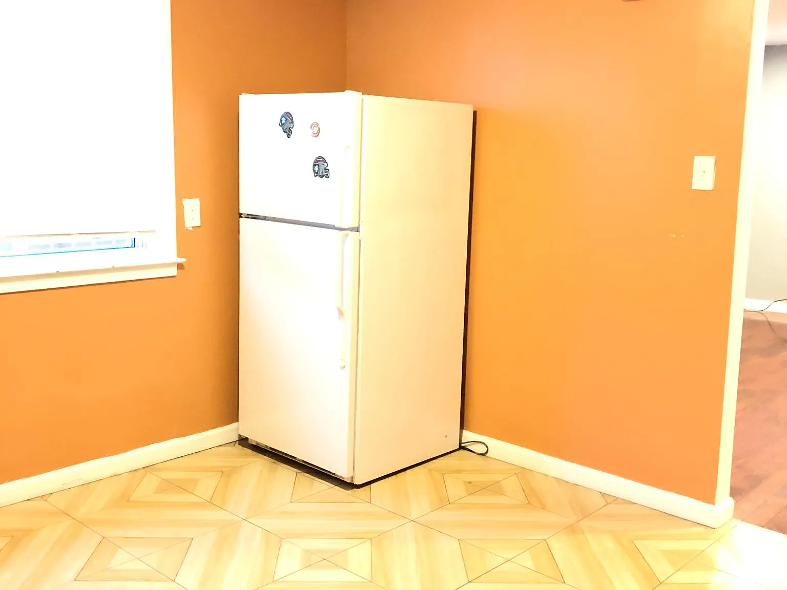 2 bed, 800 sqft, $1,300 — Photo 3