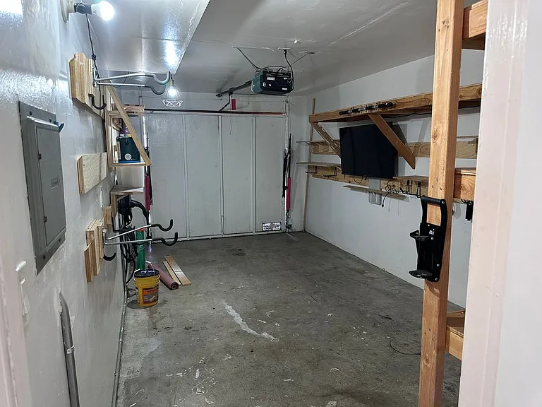 2503 E 21st St #108 — Photo 35
