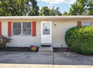 1339 S Hickory Grove Ln, Bloomington, IN 47403