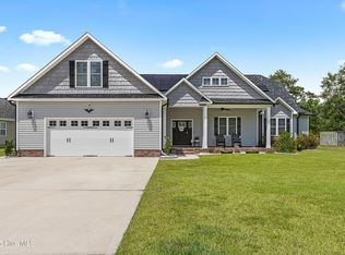 216 Wedgefield Cir, Maple Hill, NC 28454