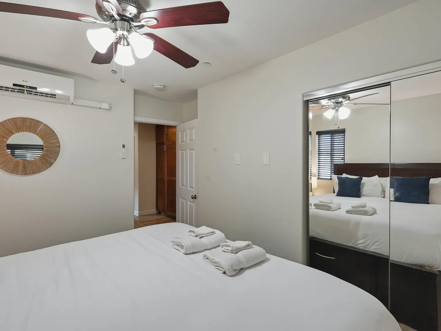 9 bed, 4500 sqft, $15,000 — Photo 3