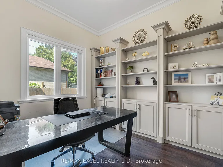 49 Kenton Dr — Photo 15