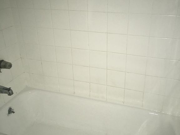 2nd image of 5168 Yarmouth Ave APT 26