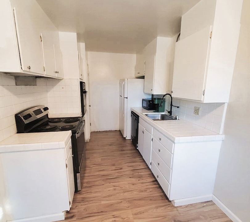 1st image of 3035 Magliocco Dr APT 10