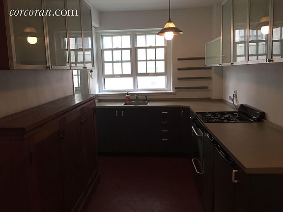 4th image of 51 5th Ave APT 15C