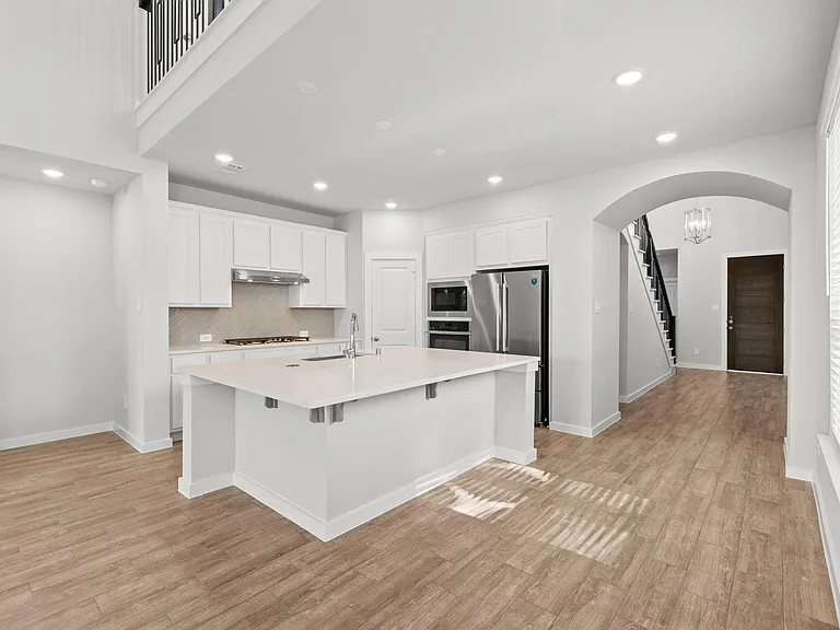 29834 Ellwood Ln — Photo 7