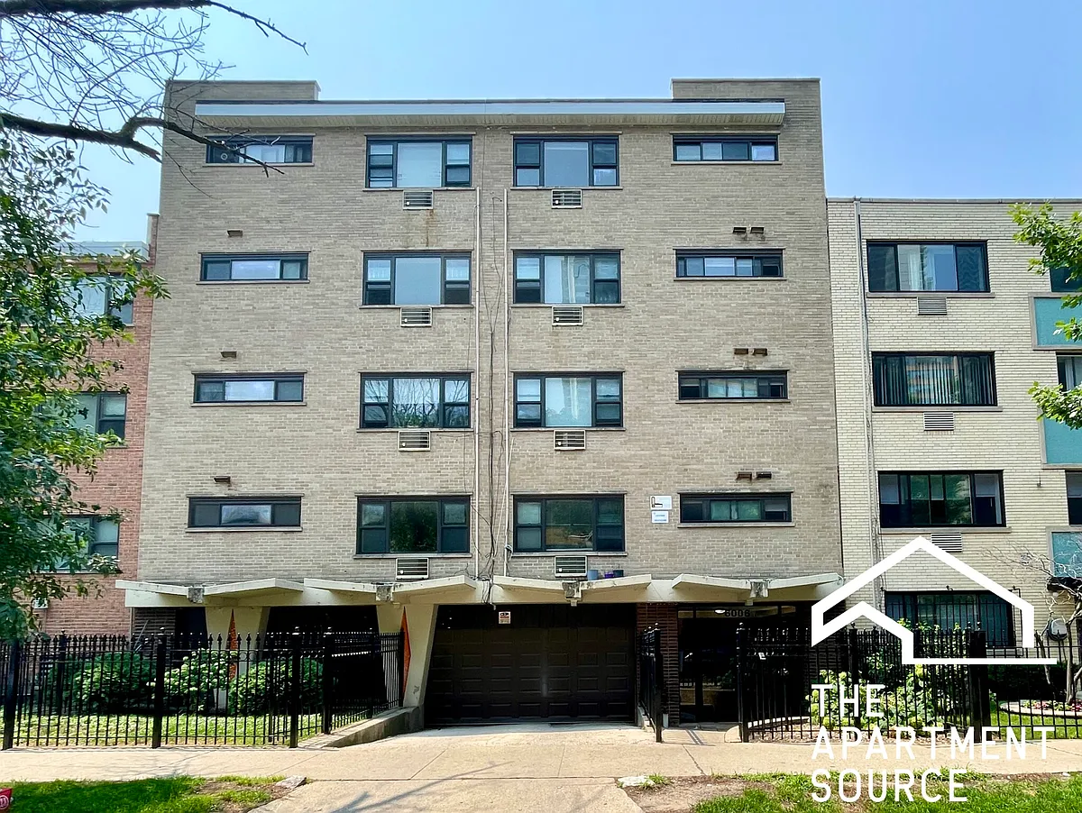 Building Photo - 6006 N Kenmore Ave #205