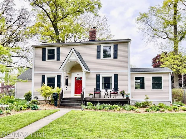 620 W Breckenridge St, Ferndale, MI 48220