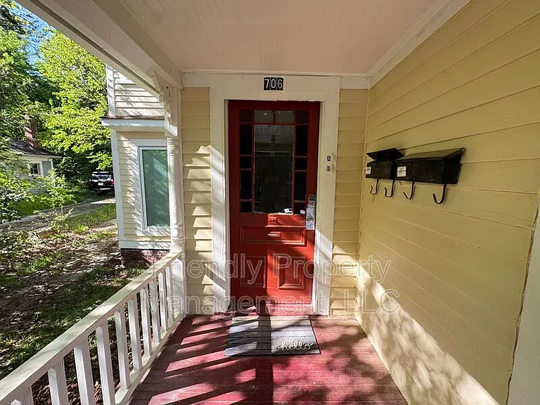 706 Walker Ave #B — Photo 3