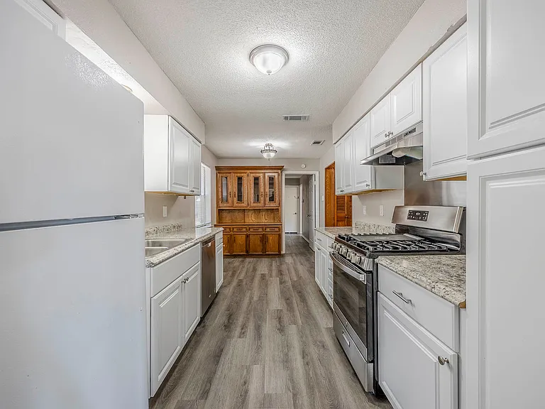 337 Woodbrook Dr — Photo 5