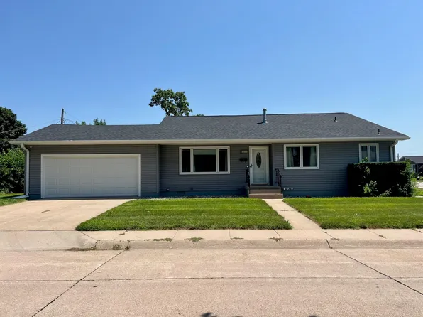 3205 L Ave, Kearney, NE 68847