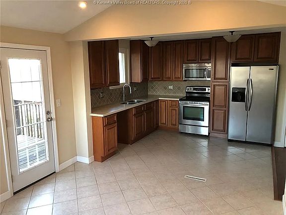 5th image of 846 Alta Rd