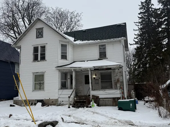 27 Crane Pl, Perry, NY 14530