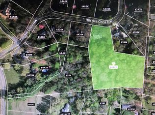 561 11th Avenue Cir NW, Hickory, NC 28601