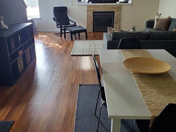 Living room/dining area and gas fireplace